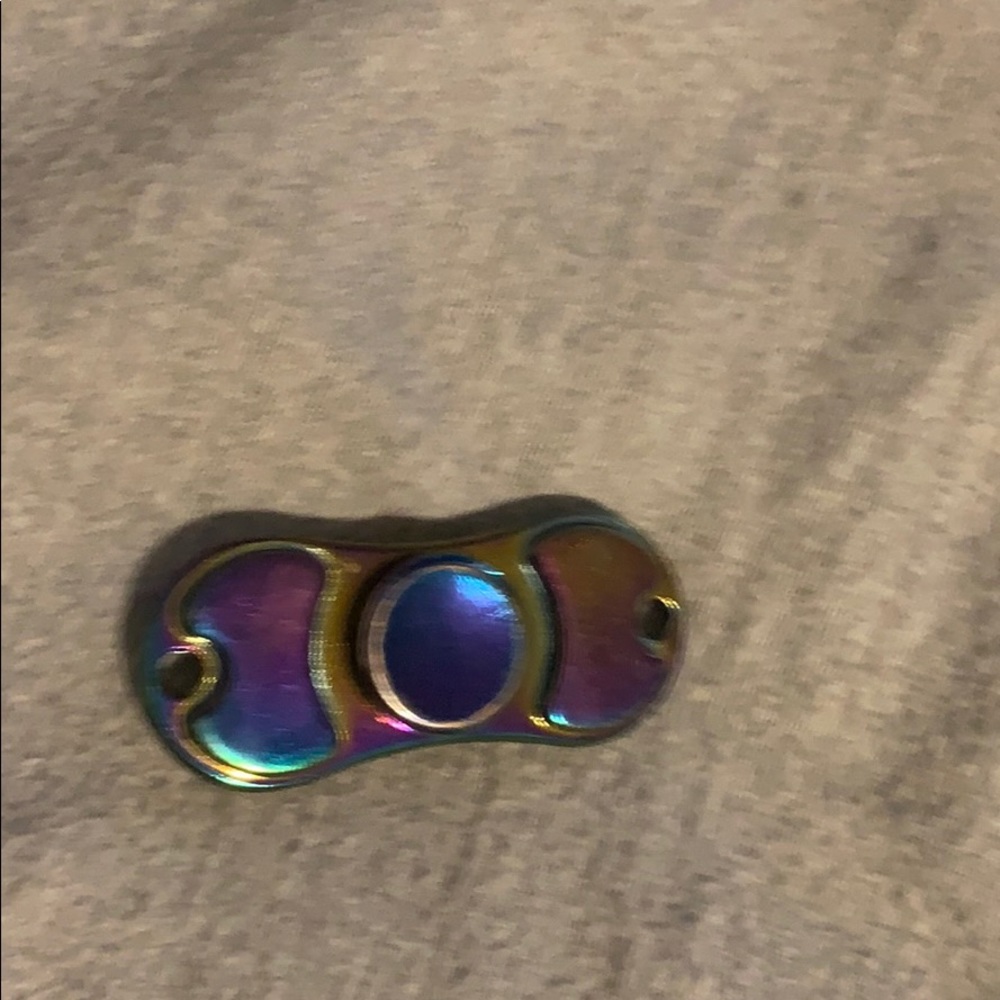 Multi color fidget spinner fully functioning